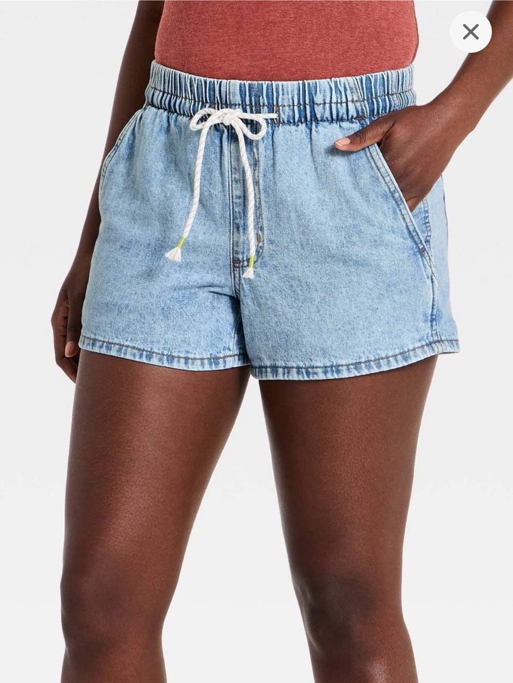 NWT Universal Thread Mid-Rise Denim Beach Shorts 3.5" Size L